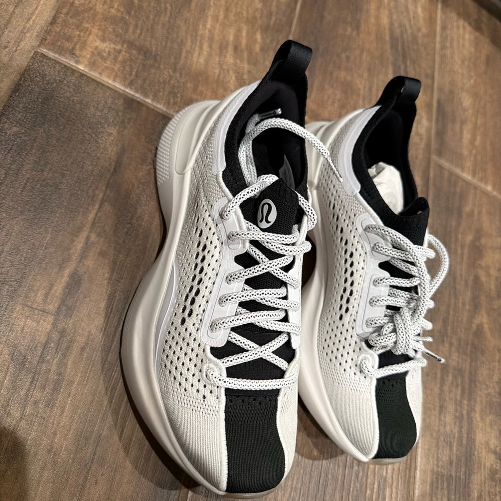 lululemon athletica women’s Black and White Knit Running Sneakers